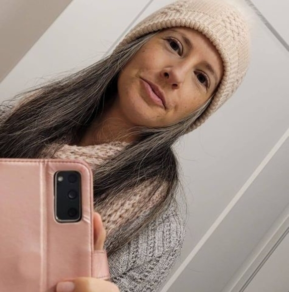 Meet your Posher, Pascale - Picture 1 of 1